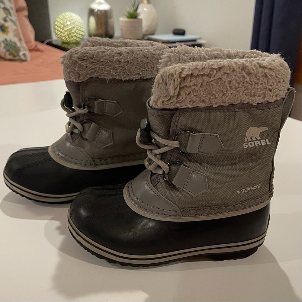 Toddler Boys size 12 Sorel winter boots